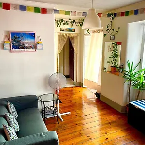 Asian Everest House Albergue Lisboa